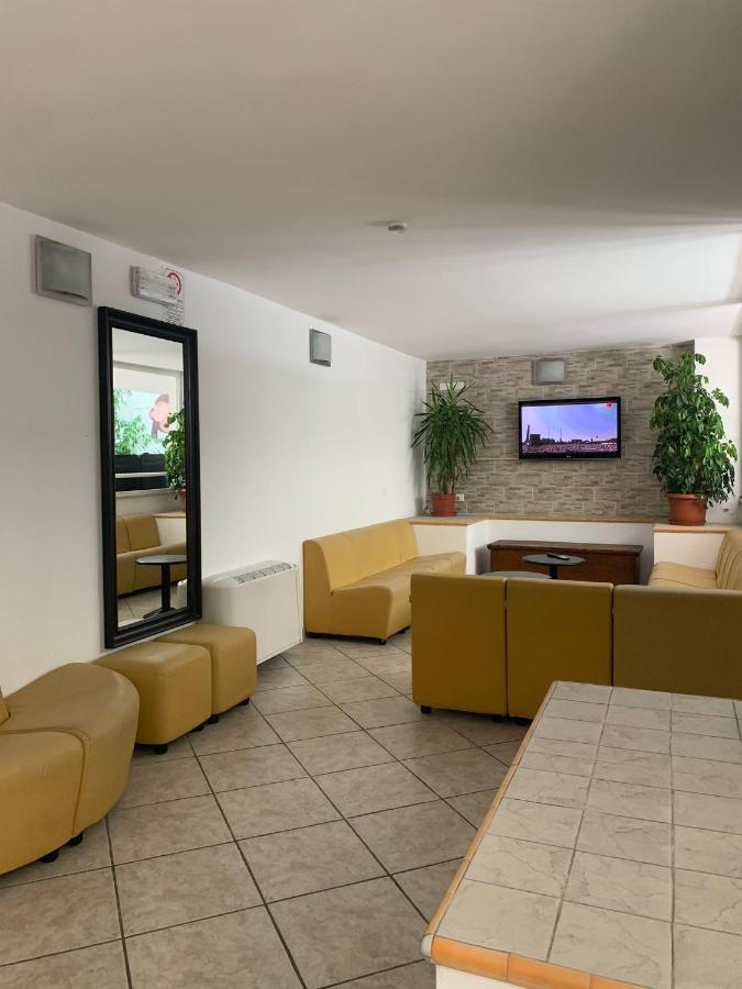 Hotel Villa Isola Rimini Esterno foto