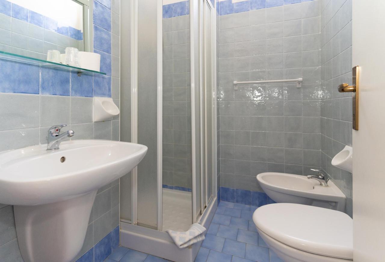 Hotel Villa Isola Rimini Esterno foto